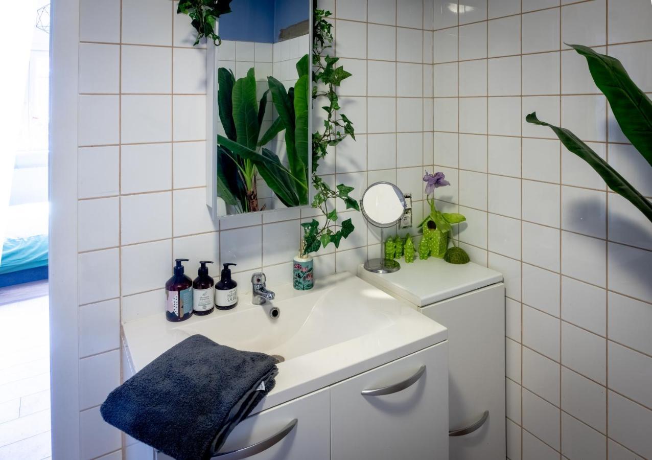 Bed and Breakfast Quartier Leonard Гент Экстерьер фото